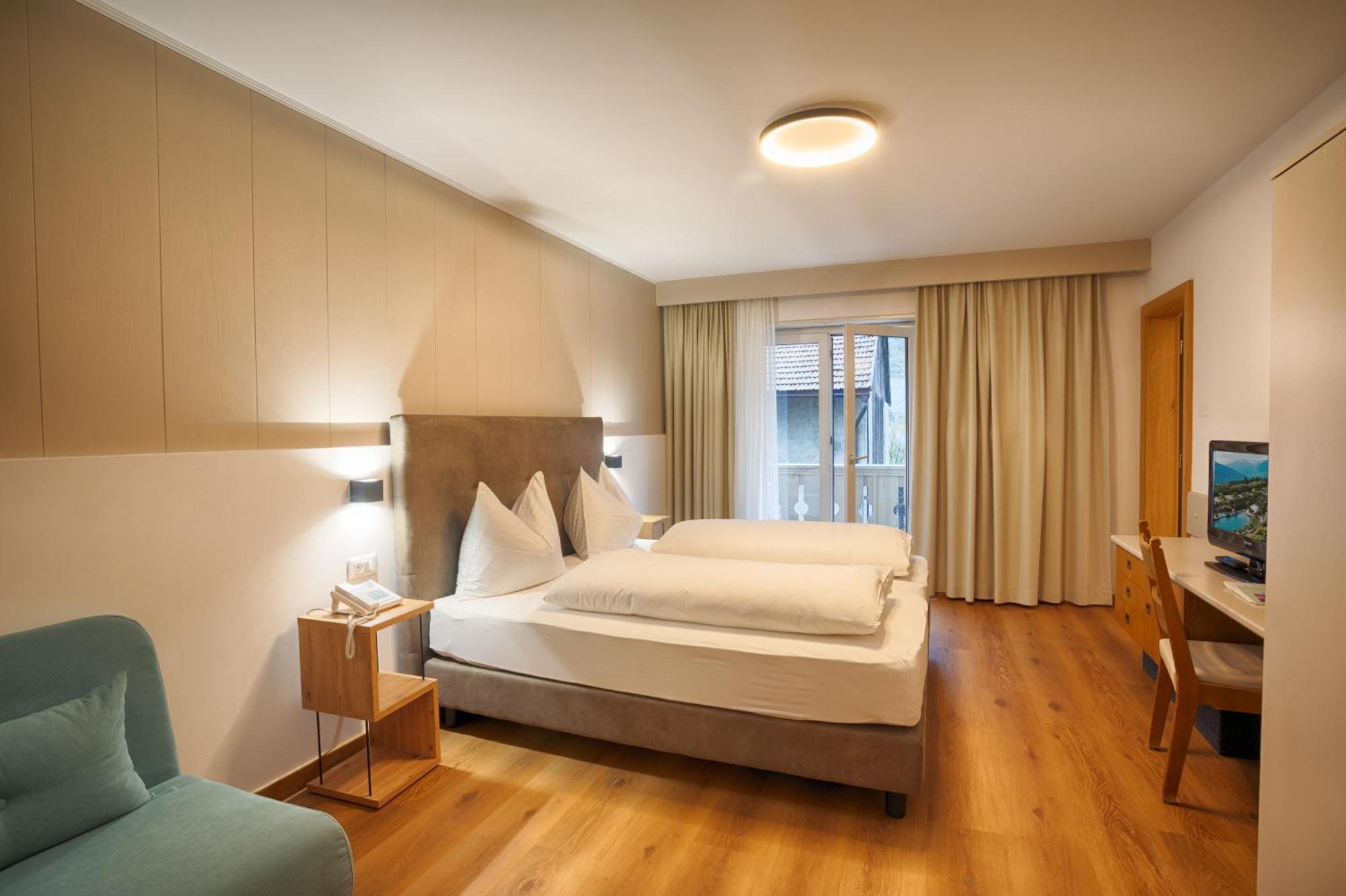 Hotel Lamm Naturns Εξωτερικό φωτογραφία