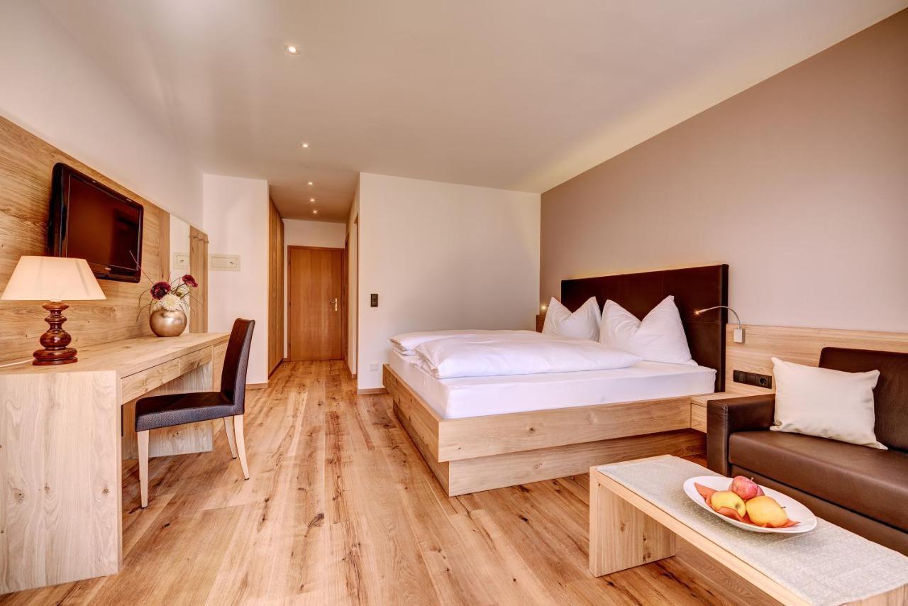 Hotel Lamm Naturns Εξωτερικό φωτογραφία